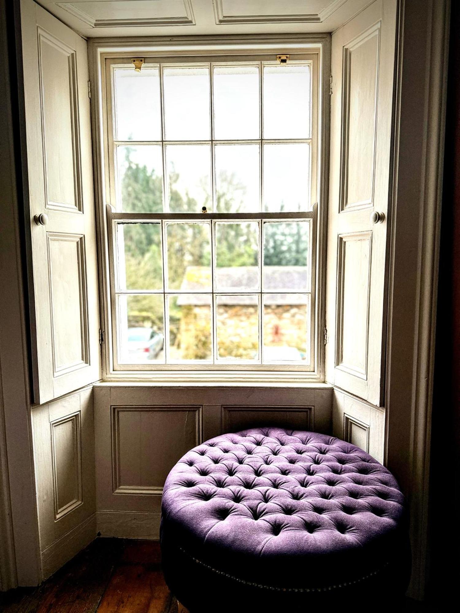 Clone Country House Охрим Экстерьер фото The window of the room where the body of Mary Shelley was discovered