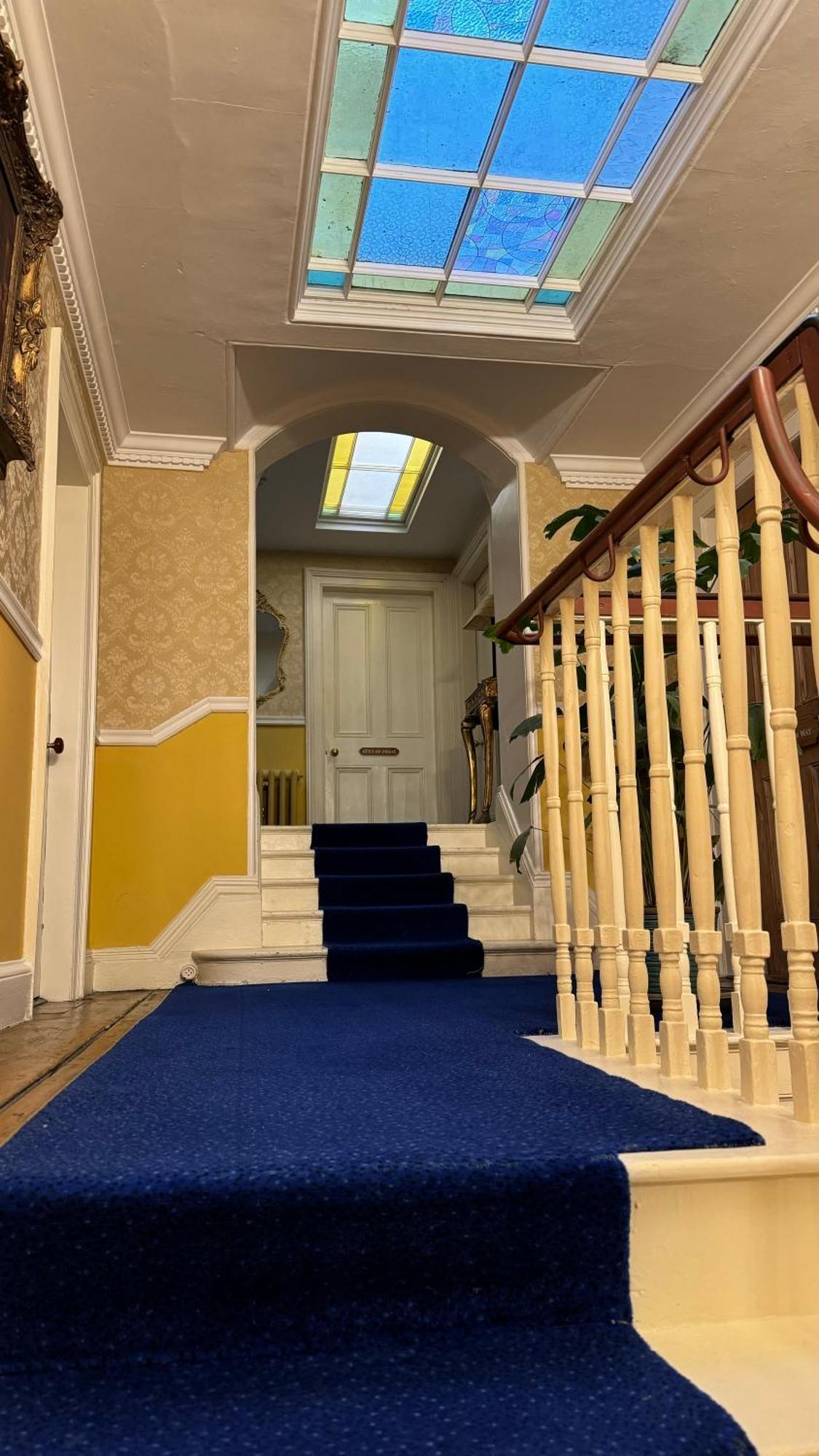 Clone Country House Охрим Экстерьер фото The entrance to the house