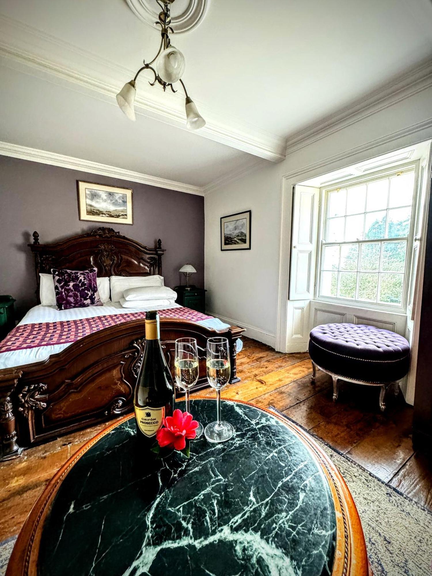 Clone Country House Охрим Экстерьер фото The Old Rectory, bedroom